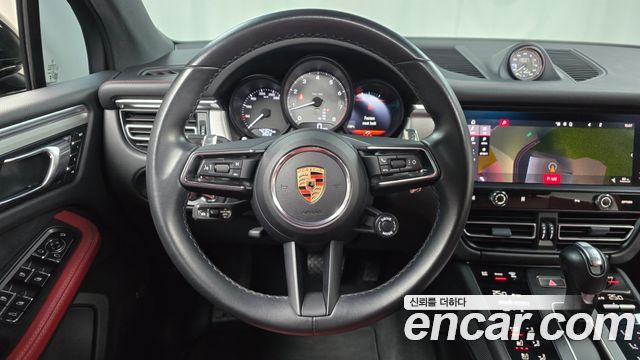 Porsche Macan 2023 — photo 13