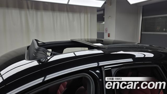 Porsche Macan 2023 — photo 19