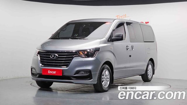 Hyundai Starex 2019 — photo 2