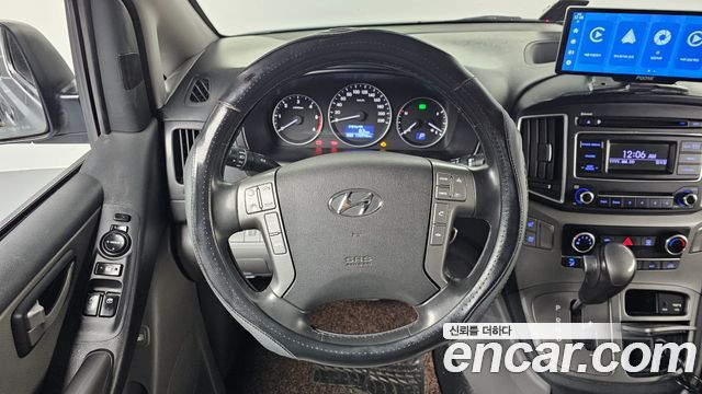 Hyundai Starex 2019 — photo 13