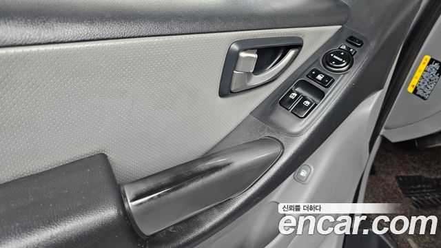 Hyundai Starex 2019 — photo 17
