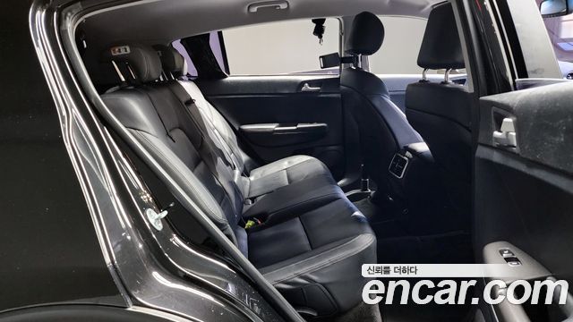 Kia Sportage 2018 — photo 12