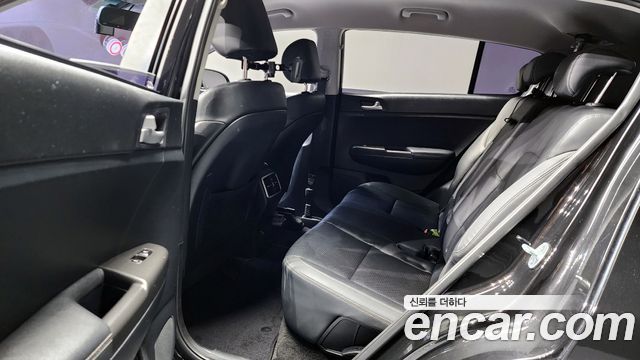 Kia Sportage 2018 — photo 13