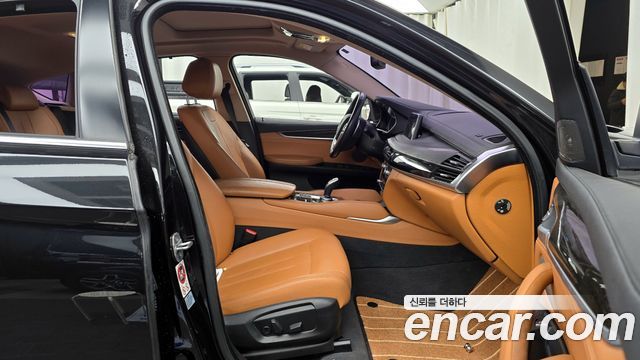 BMW X6 2017 — photo 11