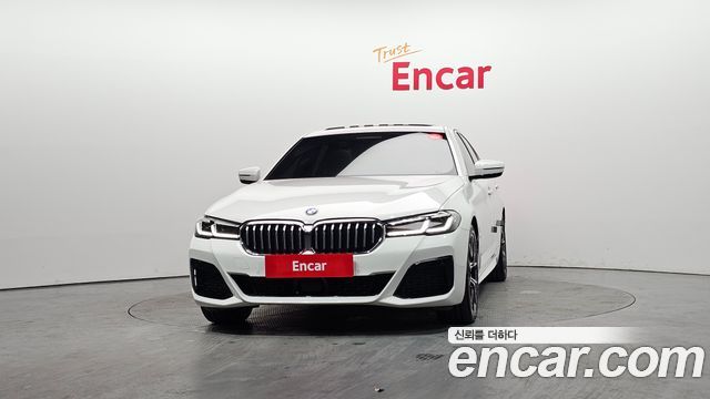 BMW 5-Series 2022 — photo 3