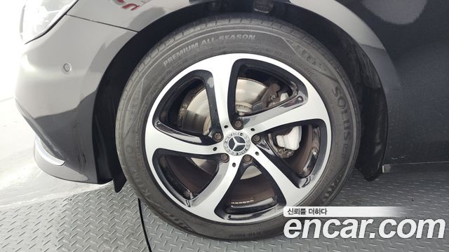 Mercedes-Benz E-Class 2021 — photo 5
