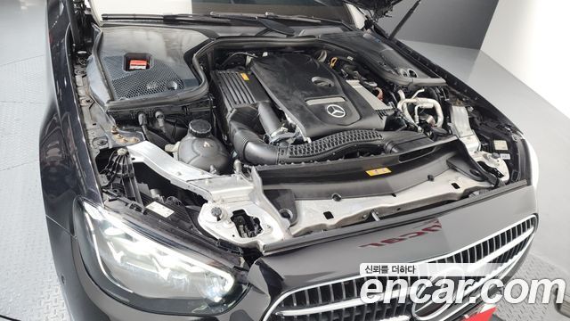Mercedes-Benz E-Class 2021 — photo 6