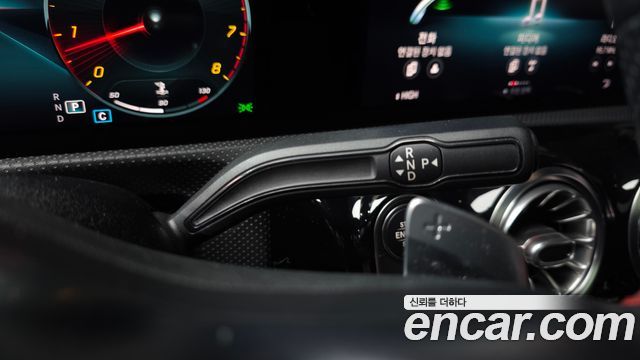 Mercedes-Benz CLA-Class 2020 — photo 9