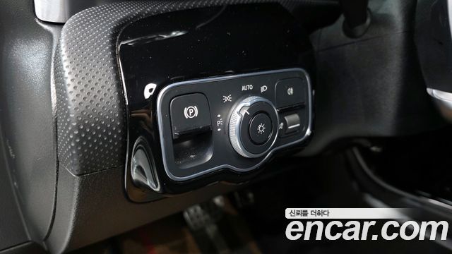 Mercedes-Benz CLA-Class 2020 — photo 12