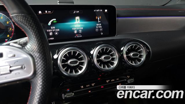 Mercedes-Benz CLA-Class 2020 — photo 13