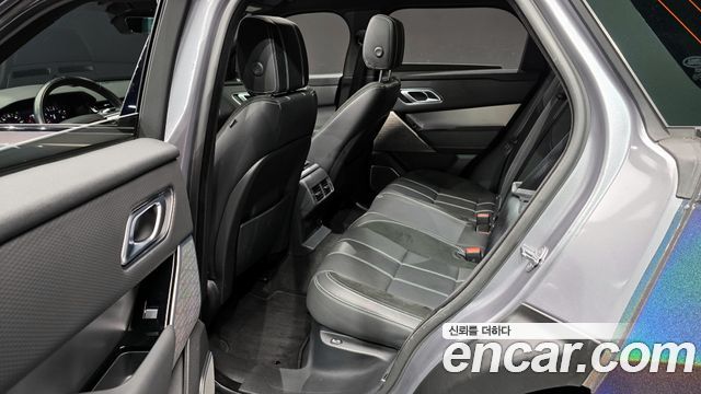 Land Rover Range Rover Velar 2021 — photo 12