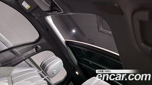 Land Rover Range Rover Velar 2021 — photo 19