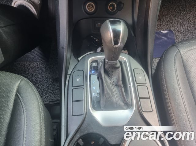 Hyundai Santafe 2016 — photo 9