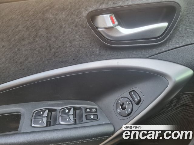 Hyundai Santafe 2016 — photo 10