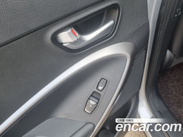 Hyundai Santafe 2016 — photo 16