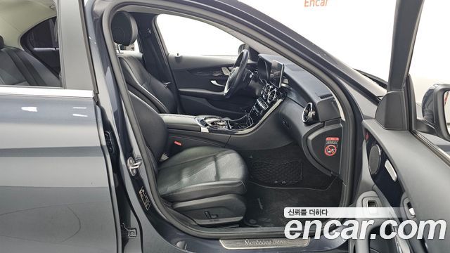 Mercedes-Benz C-Class 2016 — photo 11