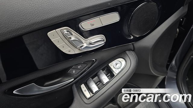 Mercedes-Benz C-Class 2016 — photo 15
