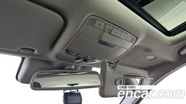 Mercedes-Benz C-Class 2016 — photo 18