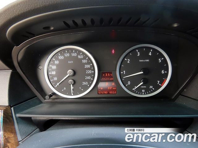 BMW 5-Series 2004 — photo 9