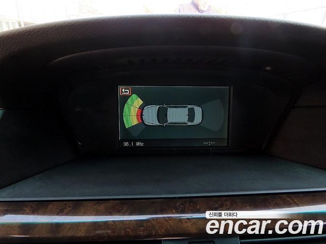 BMW 5-Series 2004 — photo 14