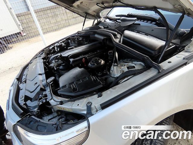 BMW 5-Series 2004 — photo 18