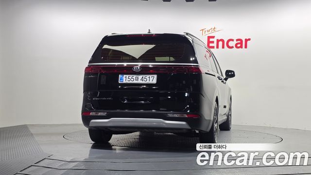 Kia Canival 2021 — photo 4