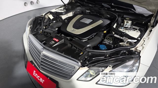 Mercedes-Benz E-Class 2012 — photo 6