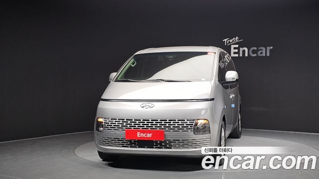 Hyundai Staria 2024 — photo 3