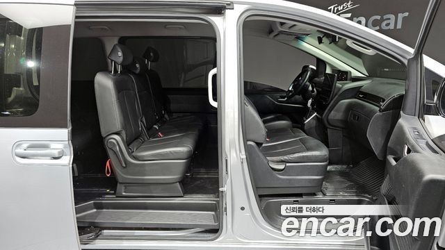 Hyundai Staria 2024 — photo 12