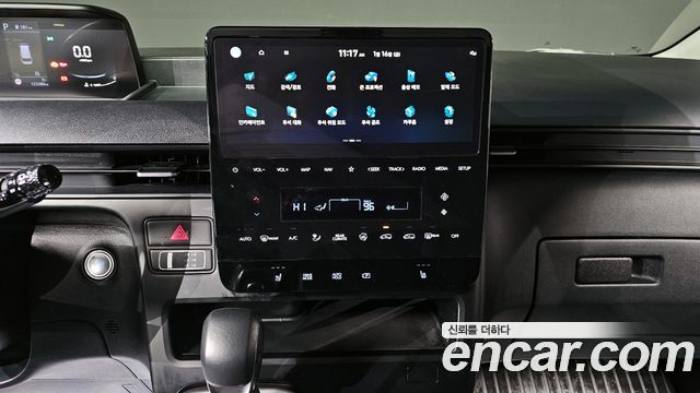 Hyundai Staria 2024 — photo 17