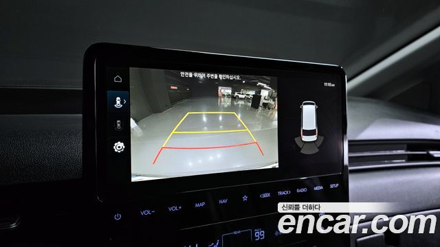 Hyundai Staria 2024 — photo 18