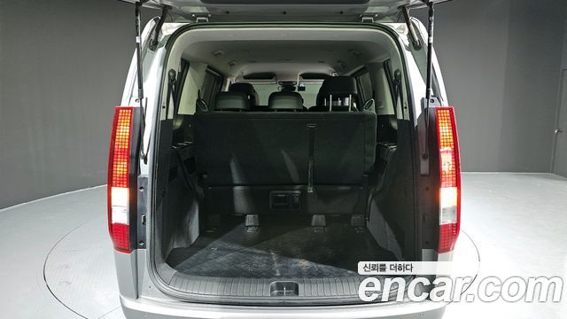 Hyundai Staria 2024 — photo 20