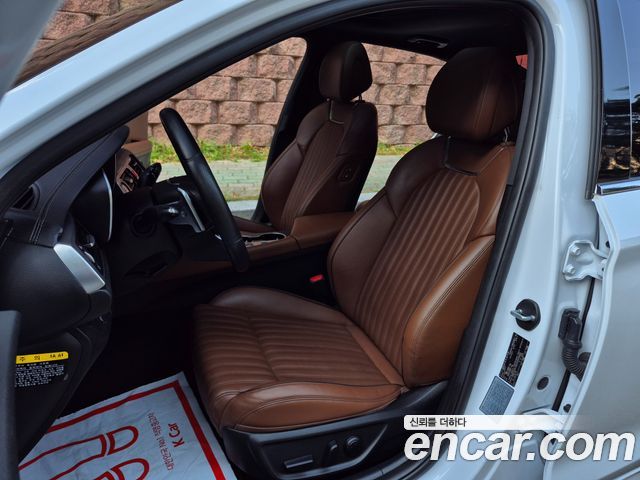 Genesis G70 2018 — photo 8
