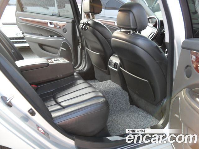 Hyundai Equus 2010 — photo 11