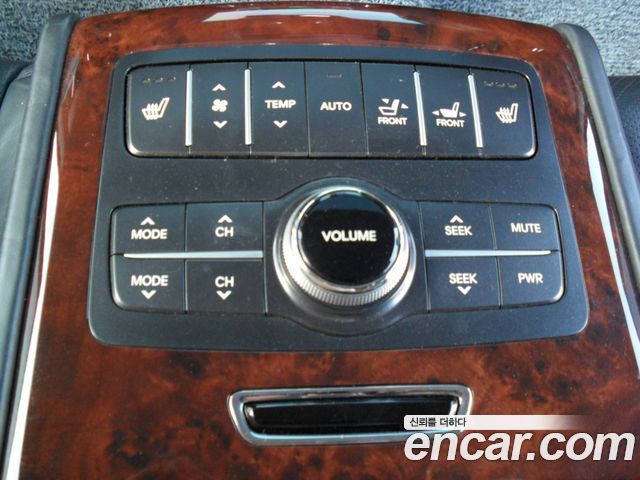 Hyundai Equus 2010 — photo 13