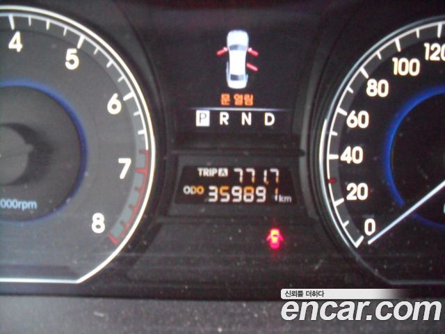 Hyundai Equus 2010 — photo 18