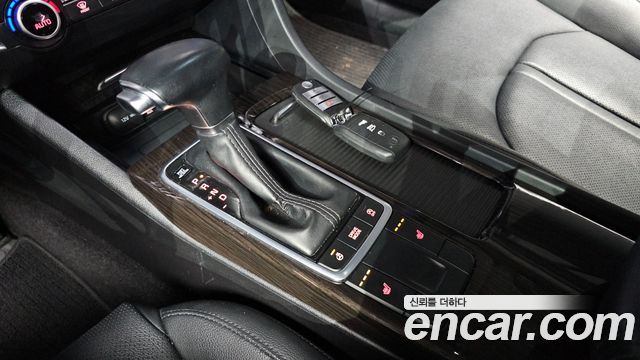 Kia K5 2016 — photo 9