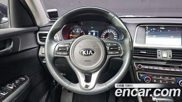 Kia K5 2016 — photo 11