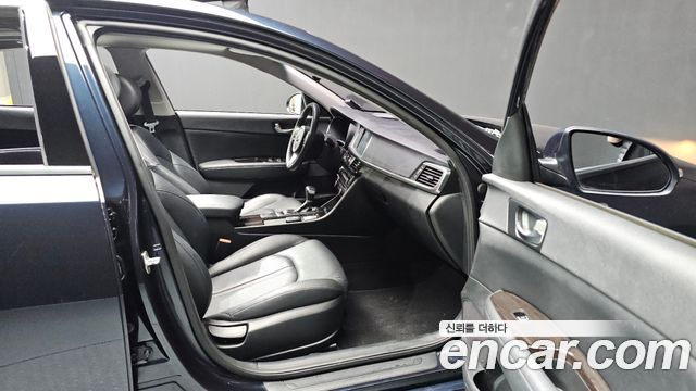 Kia K5 2016 — photo 18