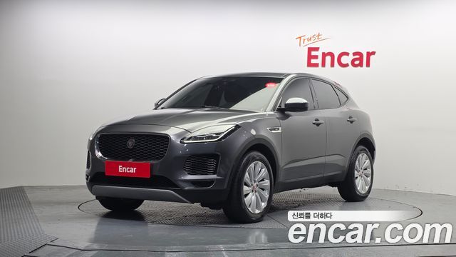Jaguar E-PACE 2018 — photo 1