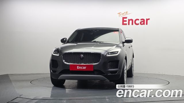 Jaguar E-PACE 2018 — photo 3