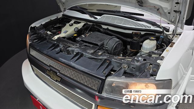 Chevrolet Express Van 2010 — photo 6