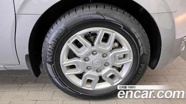 Hyundai Staria 2023 — photo 5