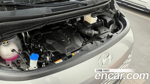 Hyundai Staria 2023 — photo 6
