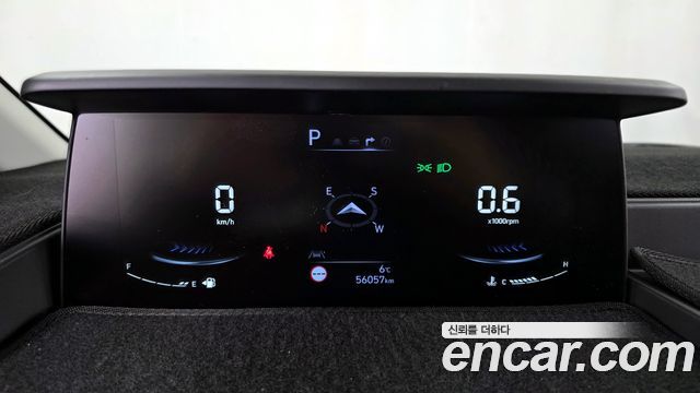 Hyundai Staria 2023 — photo 8