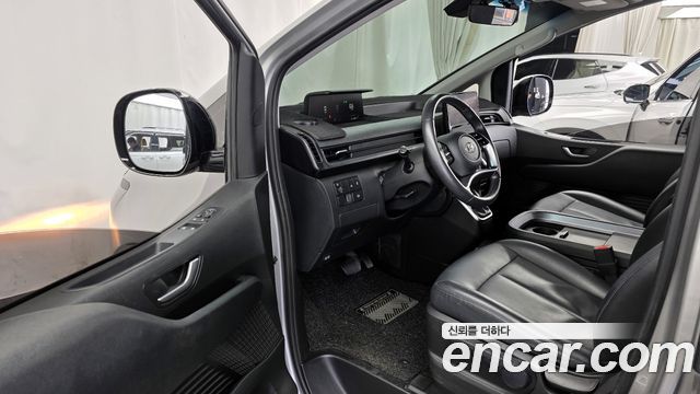 Hyundai Staria 2023 — photo 10