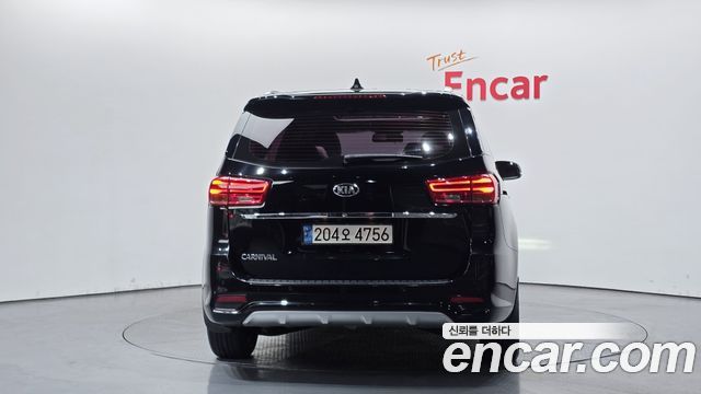 Kia Canival 2019 — photo 4