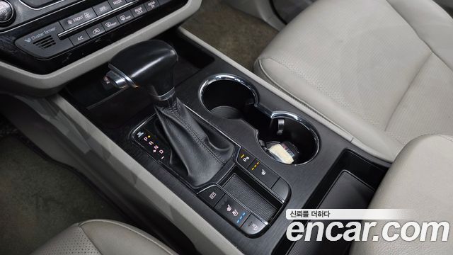 Kia Canival 2019 — photo 9