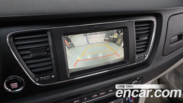 Kia Canival 2019 — photo 15