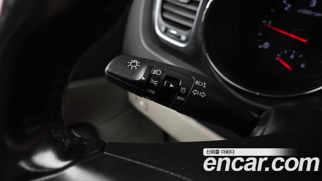 Kia Canival 2019 — photo 16